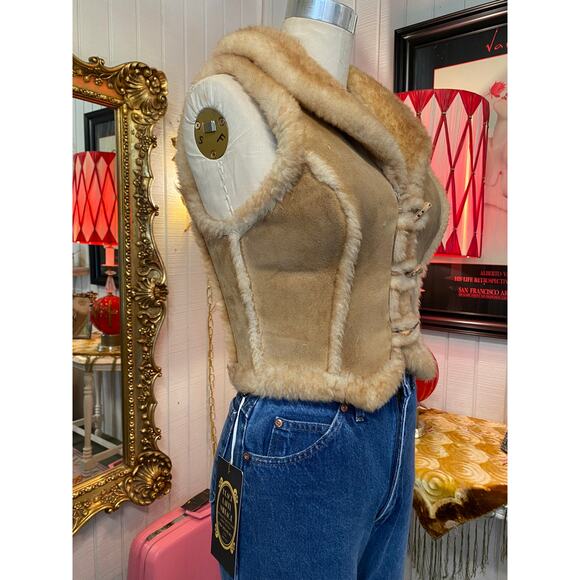 1970s sheepskin shearling vest 70s fashion boho hippie toggle small western - Picture 6 of 11
